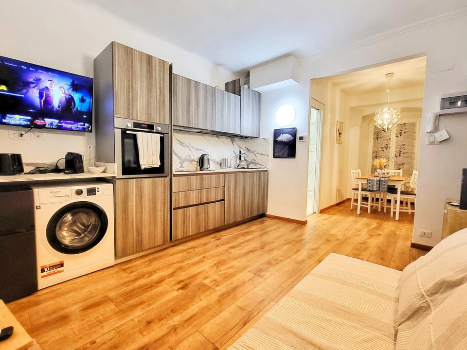 Communal lounge/ TV room, TV and multimedia, Coffee/tea facilities, Kitchen or kitchenette, Living room, Evening entertainment, oven, stove, toaster, washing machine