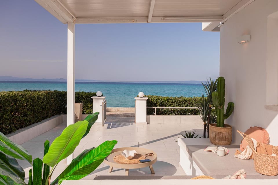 Patio, Day, View (from property/room), Balcony/Terrace, Seating area, Beach, Sea view