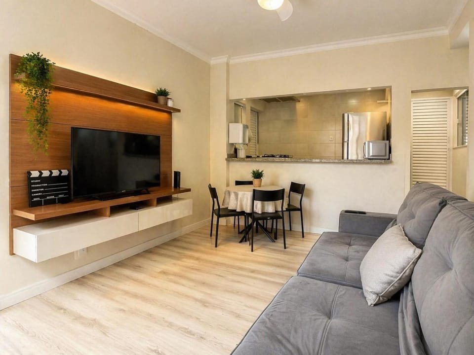 Communal lounge/ TV room, TV and multimedia, Living room, Dining area, Evening entertainment