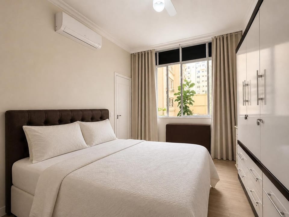 Bed, Photo of the whole room, Bedroom, wardrobe, air conditioner