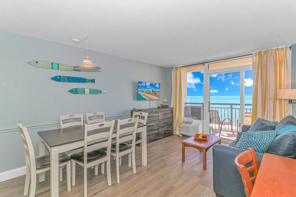 Newly Renovated 1 Bedroom Condo- Oceanfront Views! Boardwalk 1139 House in Myrtle Beach
