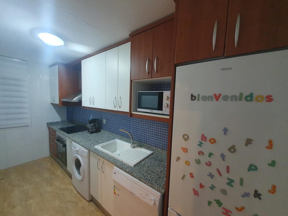 Kitchen or kitchenette, dishwasher, minibar, pet friendly, stove, washing machine
