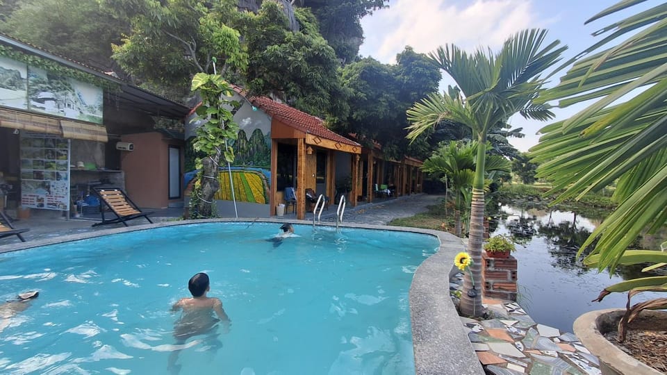 Day, Natural landscape, Swimming pool