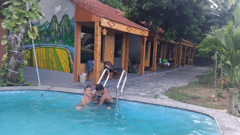 Pool view, Swimming pool, children