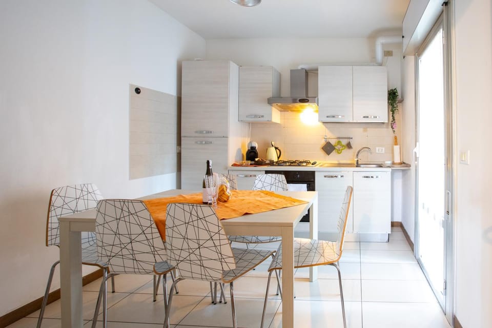 microwave, oven, stove, kitchen