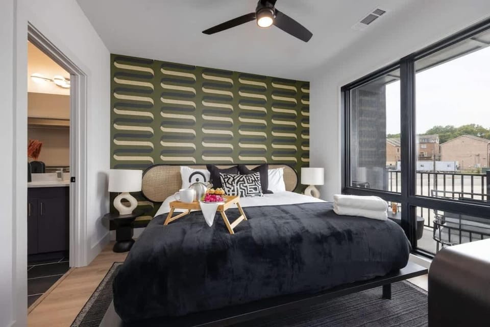 Dolly's Parton-non - Odyssey - Heart of Midtown House in Nashville