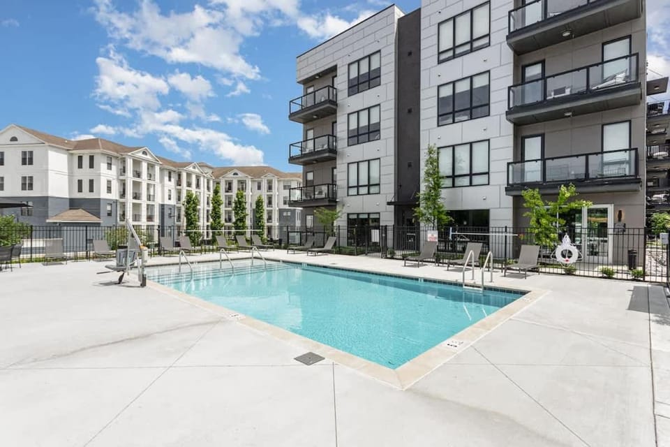 Dolly's Parton-non - Odyssey - Heart of Midtown House in Nashville
