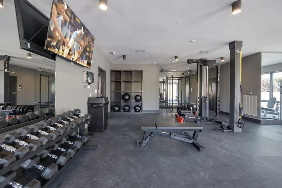 Acoustic - Fitness Center - Odyssey at the Park House in Nashville