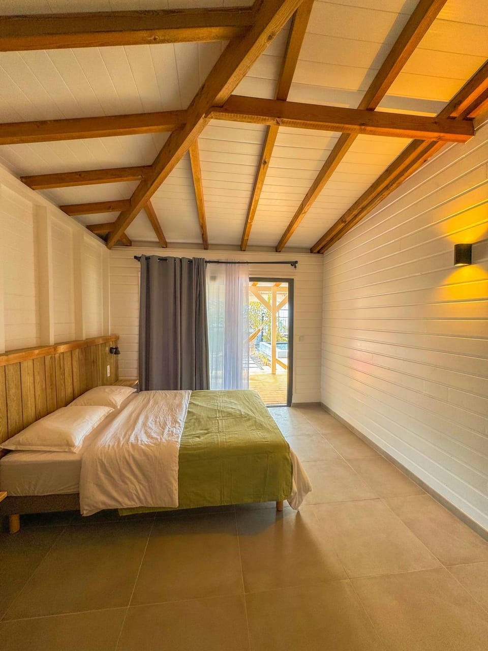 Toilet, Bed, Bathroom, Photo of the whole room, Bedroom, Pool view, Sea view, air conditioner