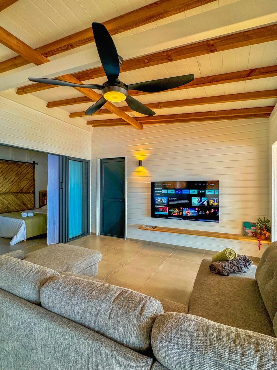 TV and multimedia, Living room, fireplace