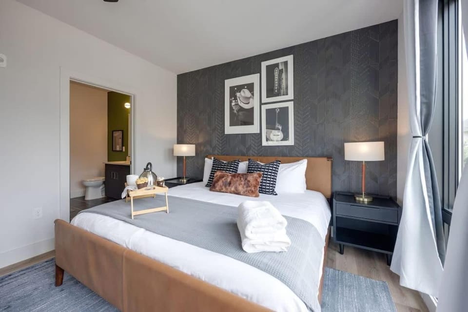 Cowboy Condo - Odyssey - Heart of Midtown House in Nashville