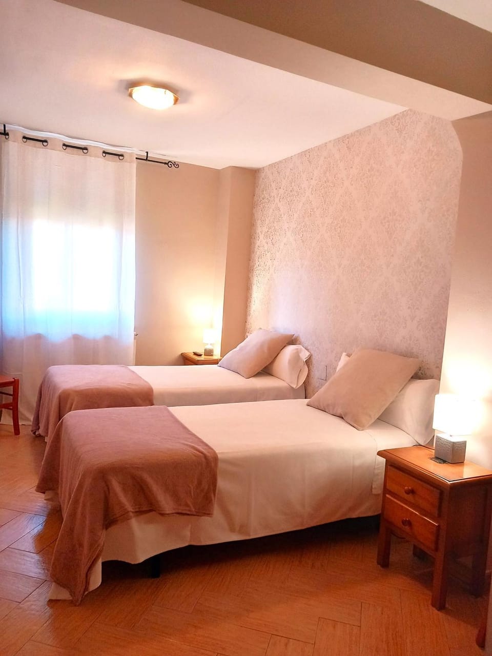 Bed, Photo of the whole room