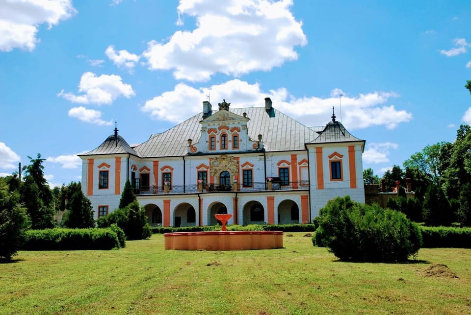 Facade/entrance, Garden view
