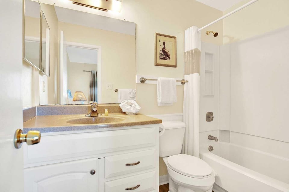 Lighthouse Point Rental 20C House in Tybee Island