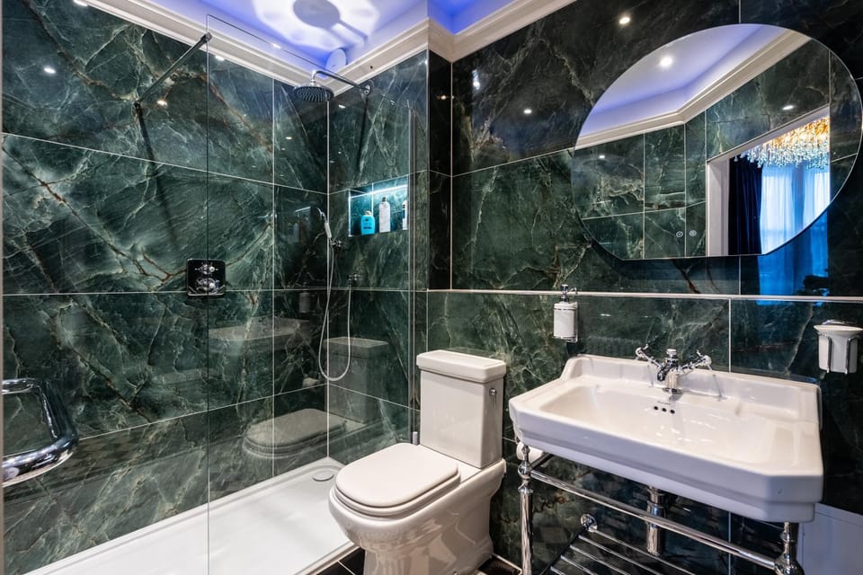 Shower, Toilet, Bathroom