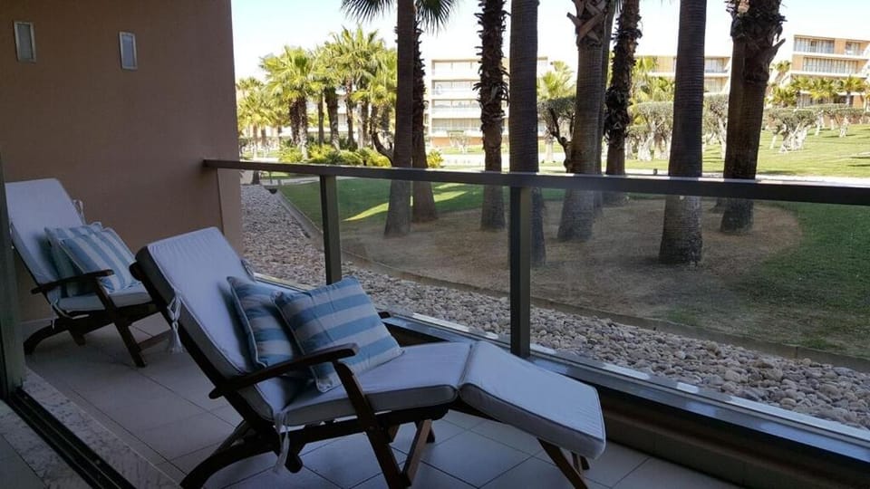 Balcony/Terrace, Garden view