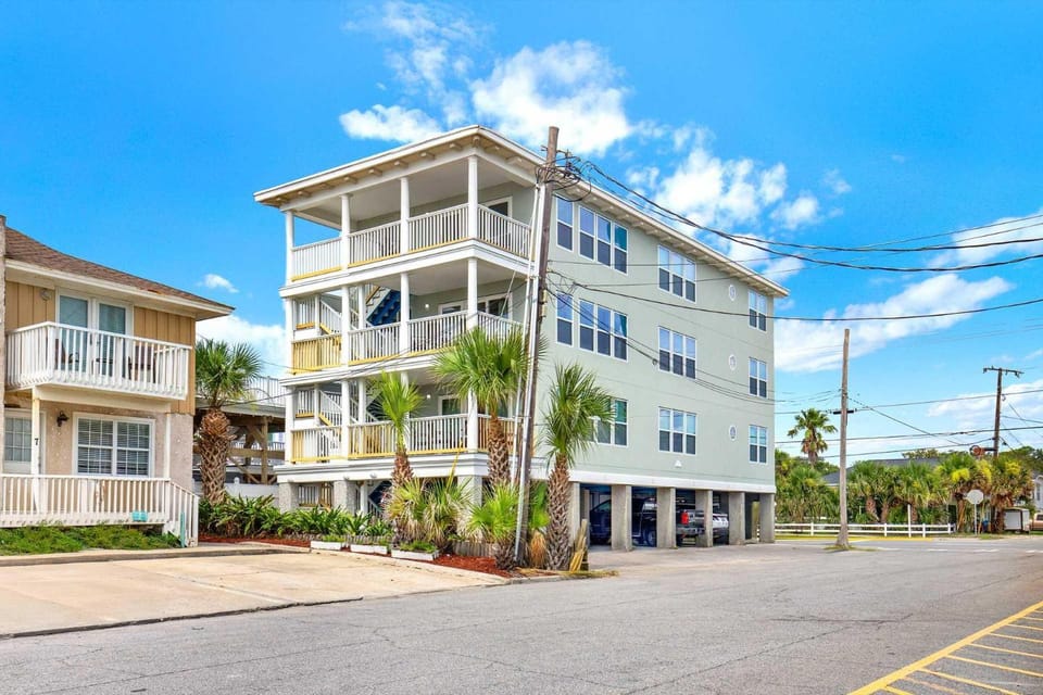 Oceanview on Tybee 202-3 House in Tybee Island