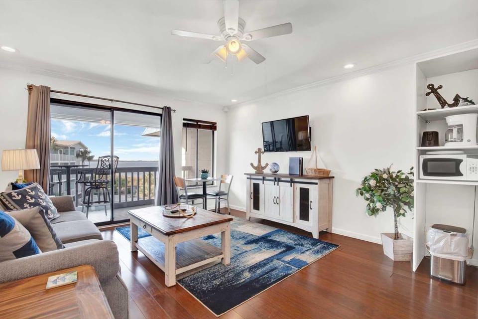 Savannah Beach & Racquet Club 303B House in Tybee Island