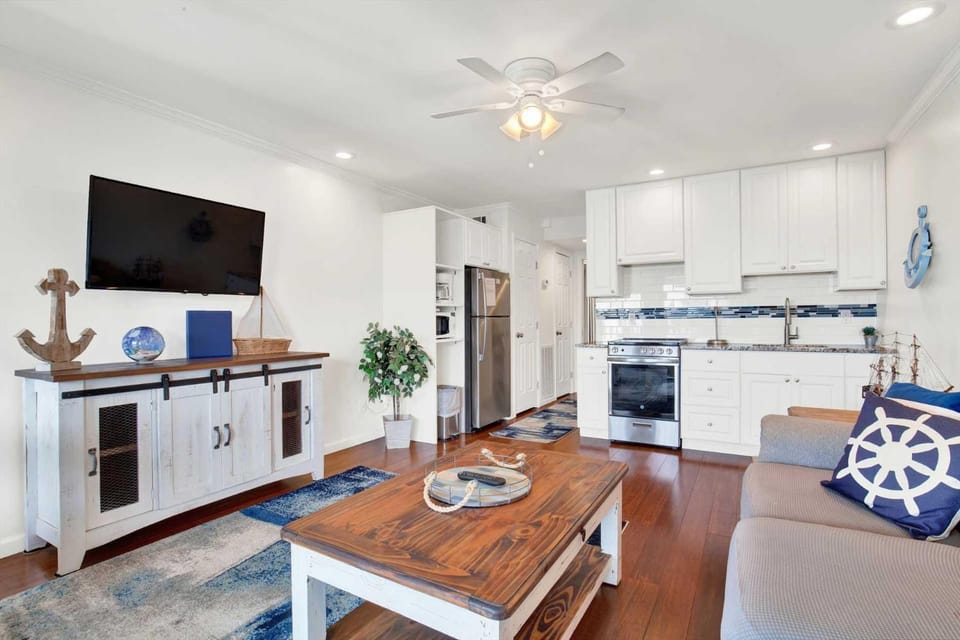 Savannah Beach & Racquet Club 303B House in Tybee Island
