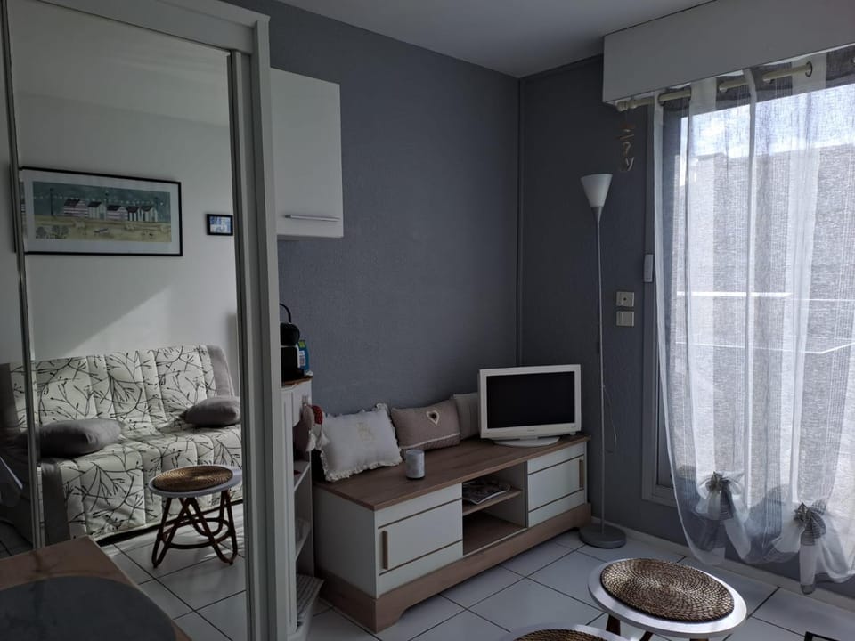 Studio COSY Front de Mer Apartment in Royan