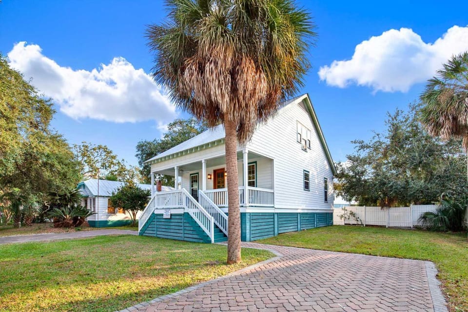 Family Friendly Cottage 9 Logan House in Tybee Island