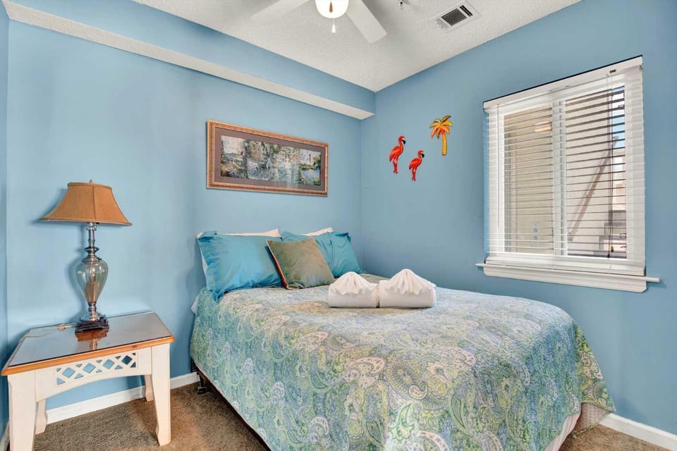 Ocean front condo Sandcastles beach club House in Tybee Island