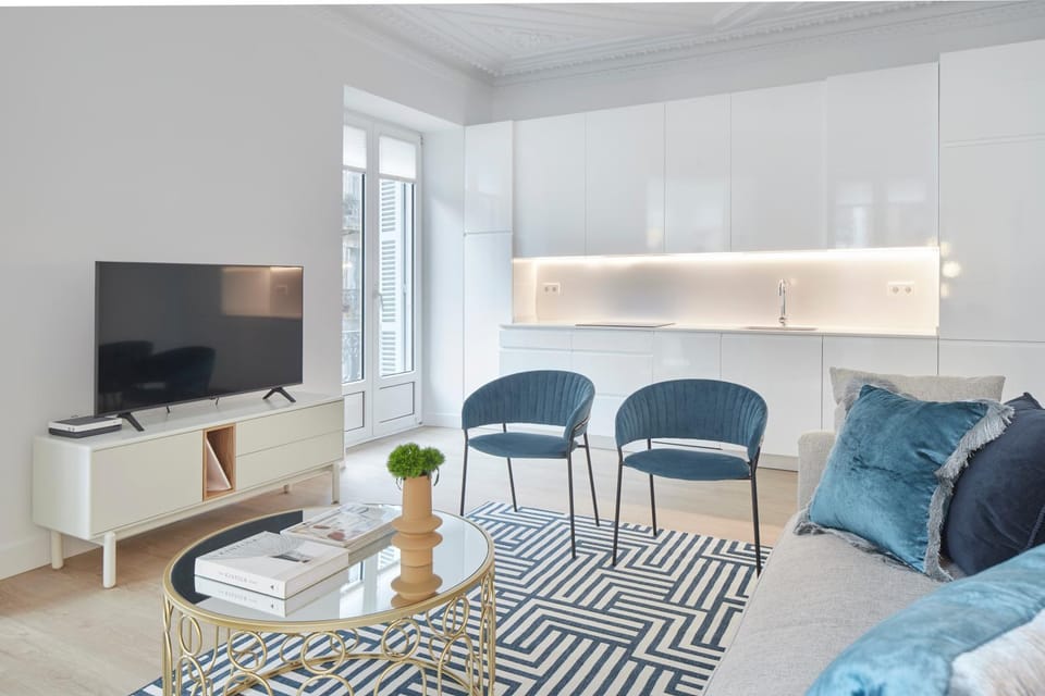 Kitchen or kitchenette, Living room