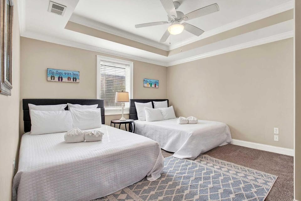 Brass Rail Condo 204 House in Tybee Island