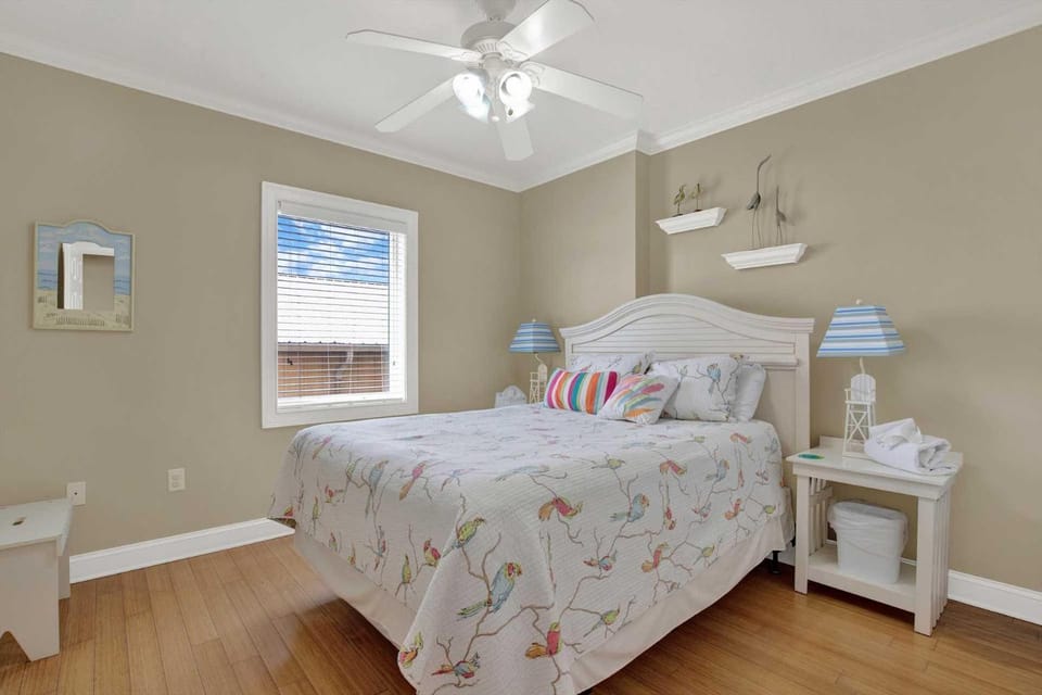 Brass Rail Condo 212 House in Tybee Island