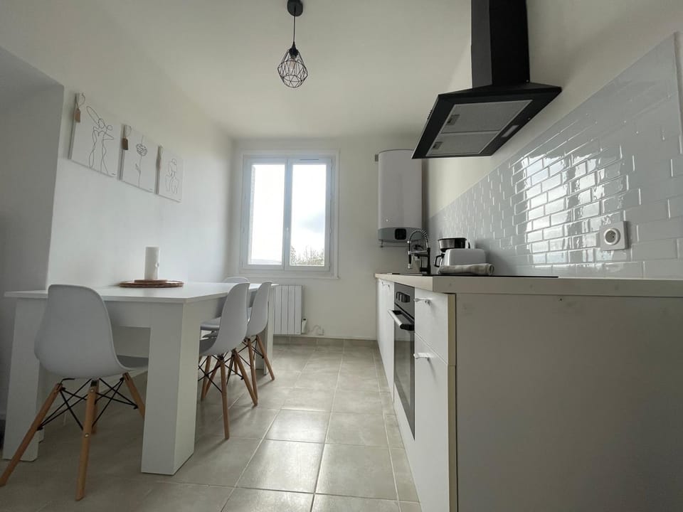 Logement chaleureux et lumineux Apartment in Villefranche-sur-Saone