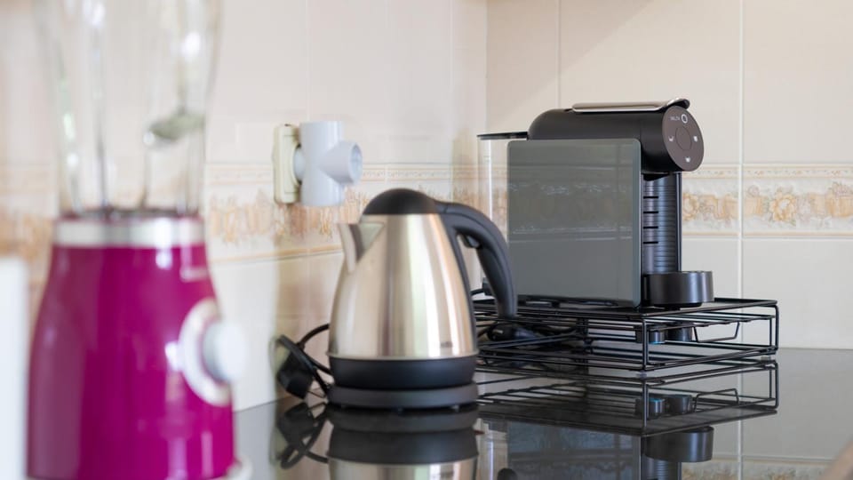 Coffee/tea facilities, Kitchen or kitchenette