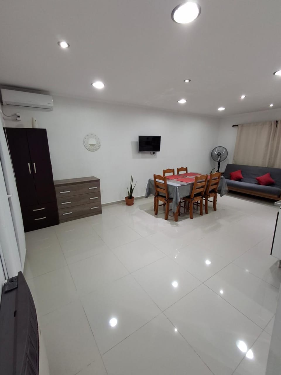 Kitchen or kitchenette, Living room, Dining area