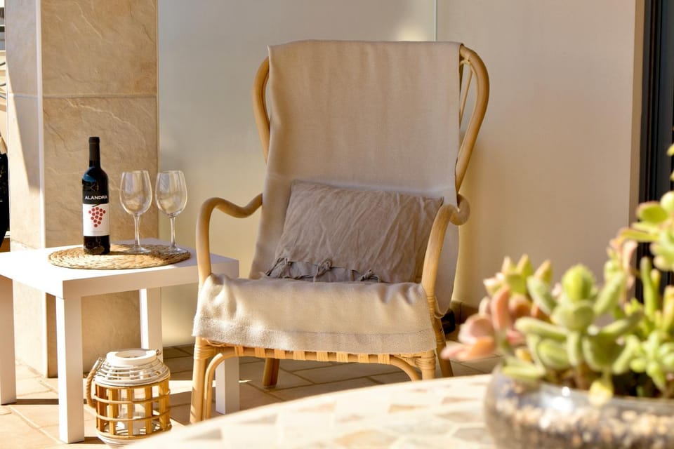 Off site, Balcony/Terrace, Seating area
