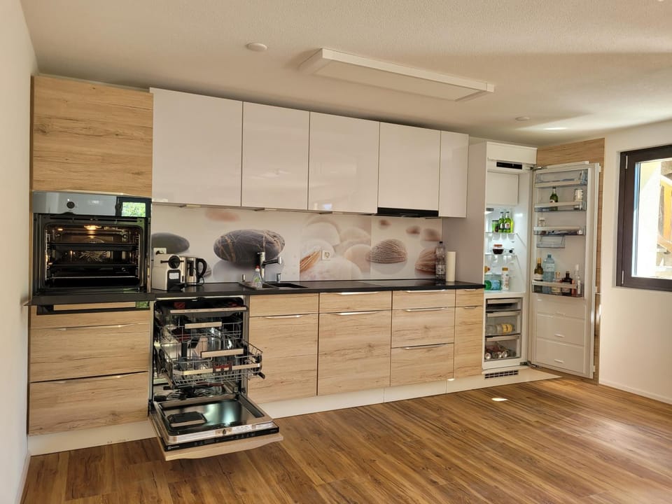 Coffee/tea facilities, Kitchen or kitchenette, dishwasher, pet friendly, stove