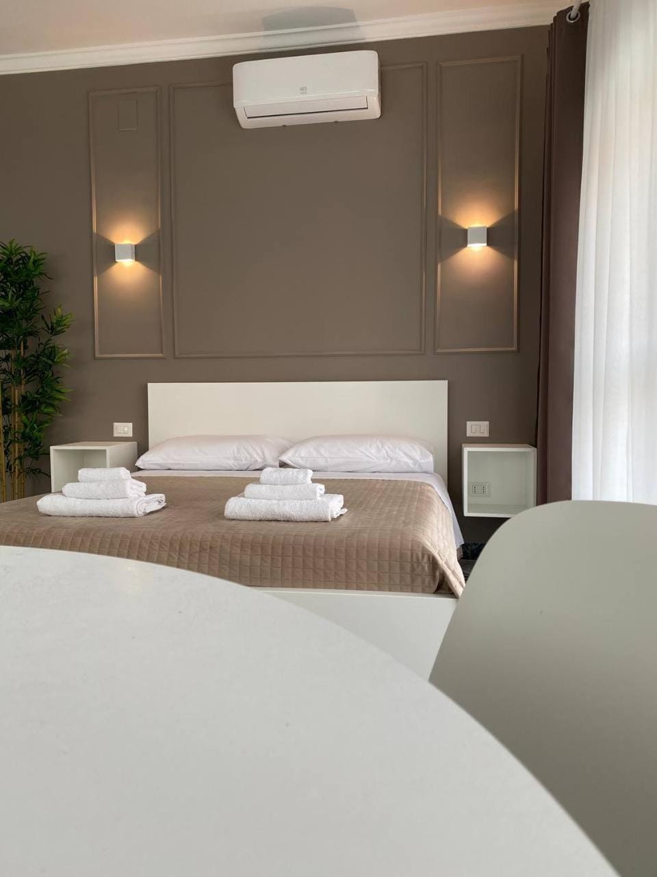 Bed, Photo of the whole room, Bedroom, towels, air conditioner
