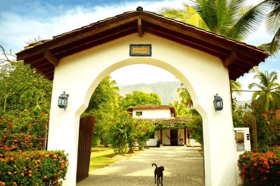 Villas Mamilú. entrada y salida cien por ciento flexible Villa in Antioquia