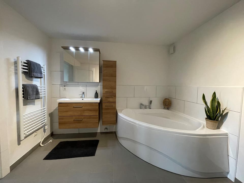 Bathroom, Bath