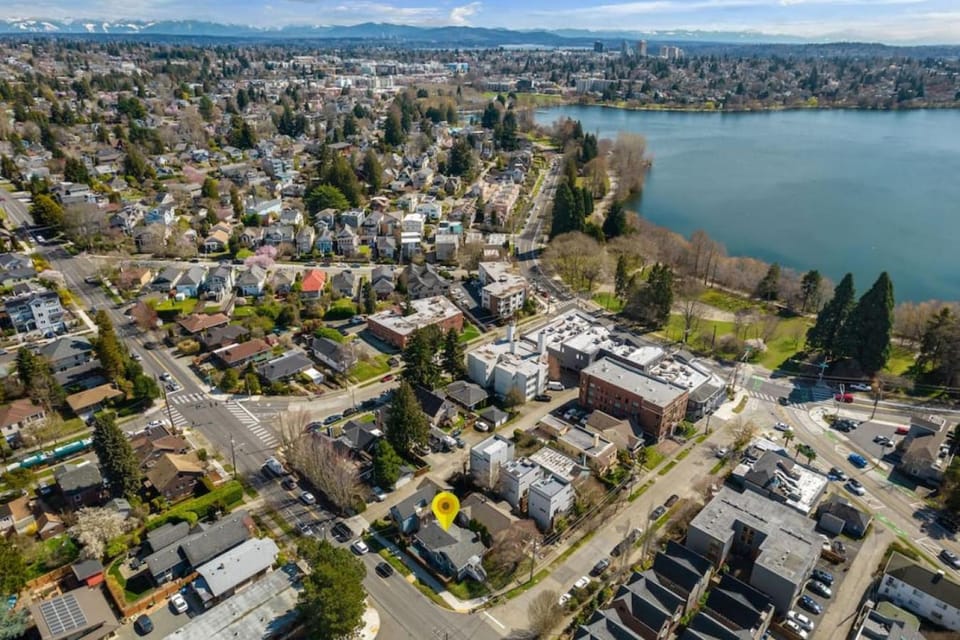 112 - Trendy Green Lake Retreat House in Green Lake