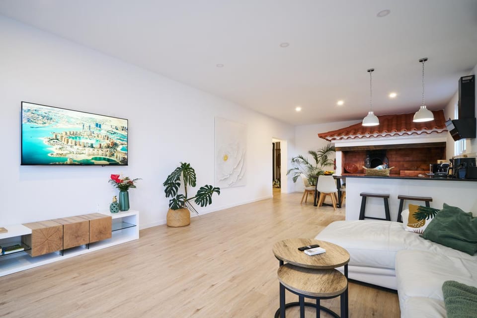 TV and multimedia, Living room, Seating area