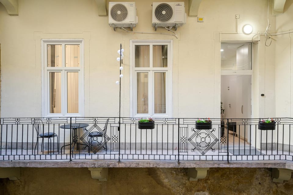 Property building, Day, View (from property/room), Balcony/Terrace, Seating area, On site