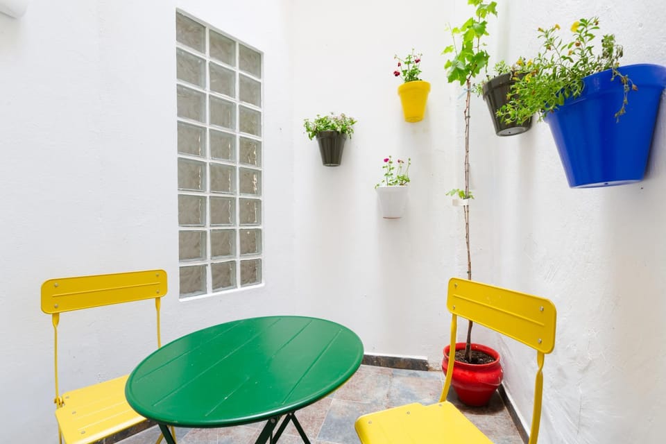Patio, Seating area