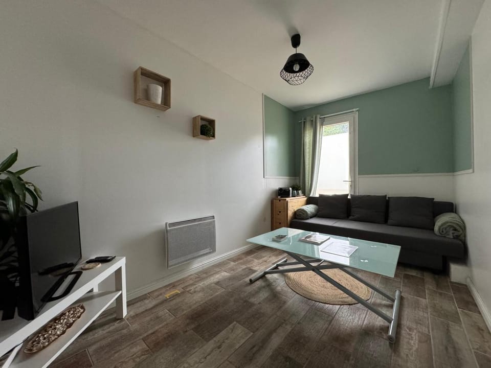 LE NID - Charmante petite maison avec balnéo House in Île-de-France