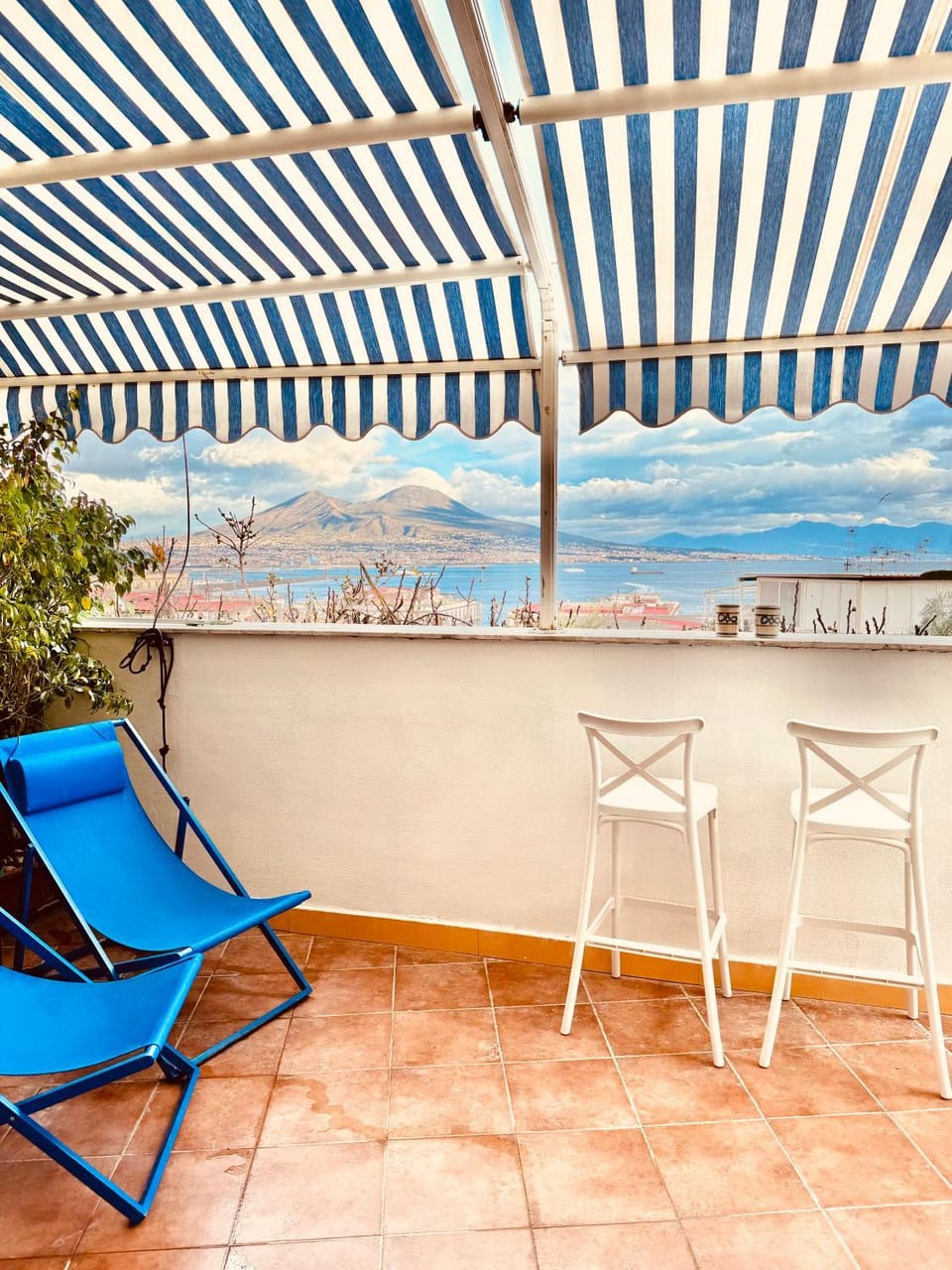 Patio, Day, Natural landscape, View (from property/room), Balcony/Terrace, sunbed