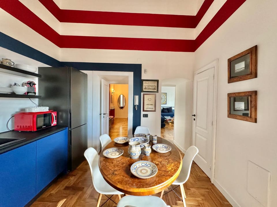 Kitchen or kitchenette, Dining area, toaster