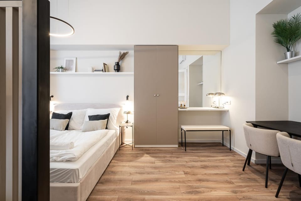 Bed, Photo of the whole room, Dining area, Bedroom, wardrobe