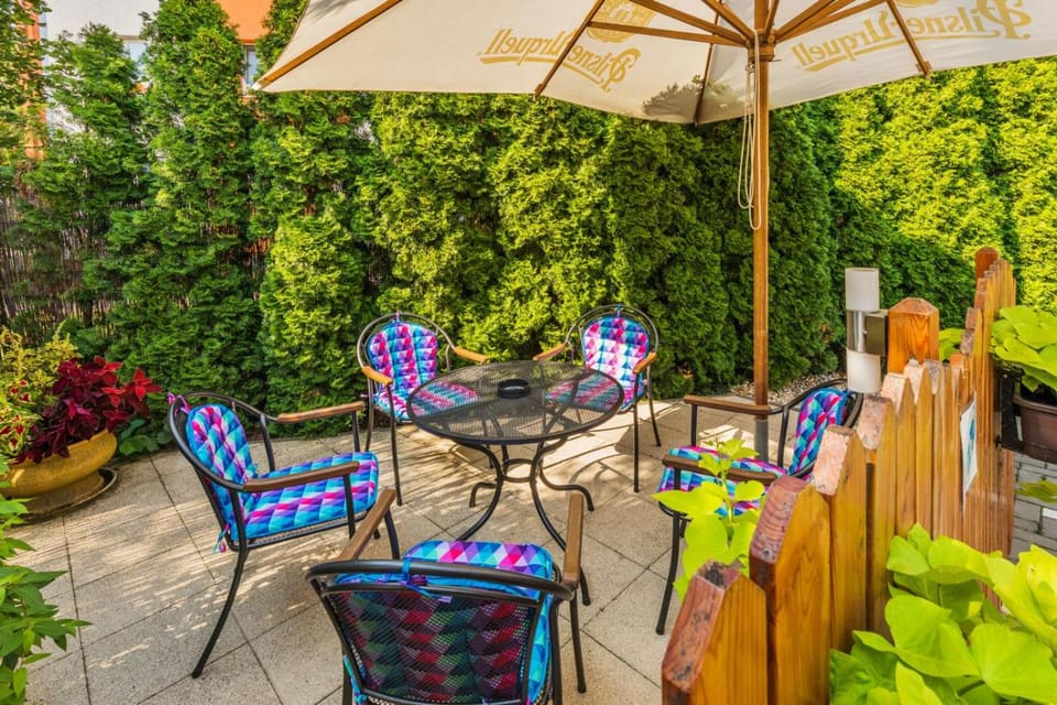 Patio, Day, Garden, Seating area, Garden view