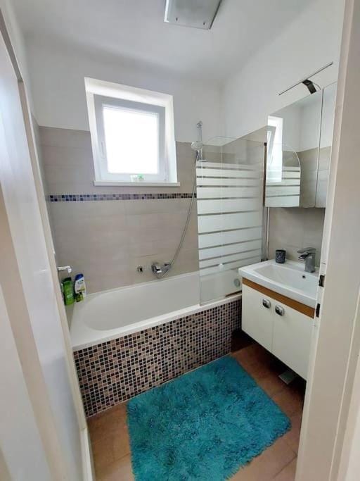 Bathroom, Bath