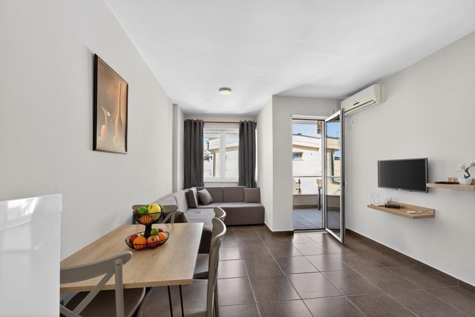 Dyrrah Seaside Apartments Apartment in Tirana County, Albania