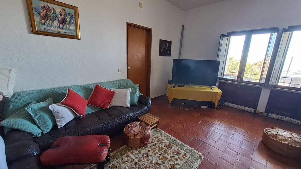 Communal lounge/ TV room, TV and multimedia, Living room, Seating area
