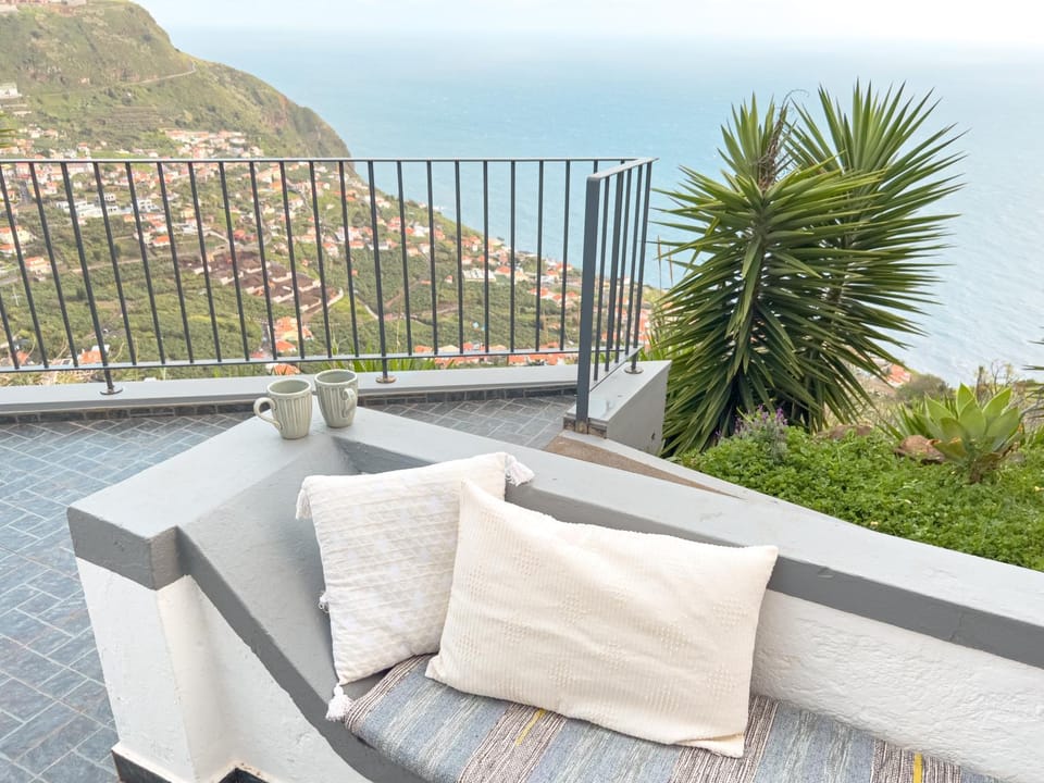 Balcony/Terrace, Decorative detail